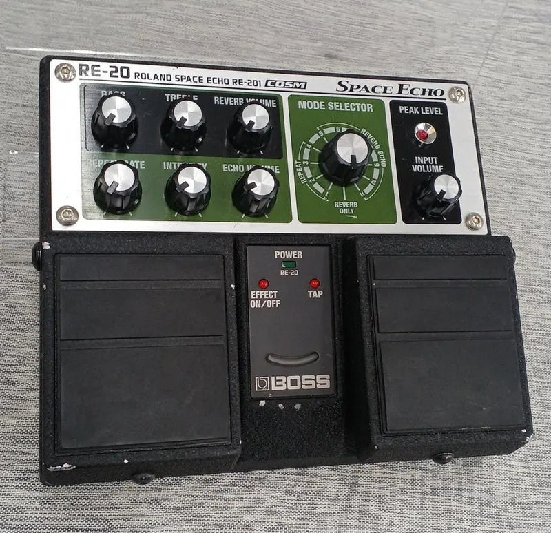 BOSS Space Echo RE-20