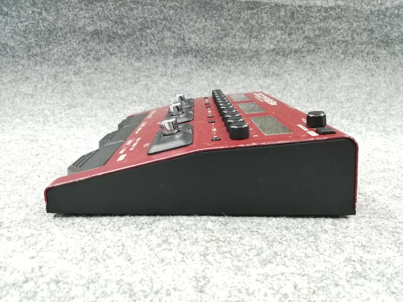 ZOOM Multi-Effektpedal B3N