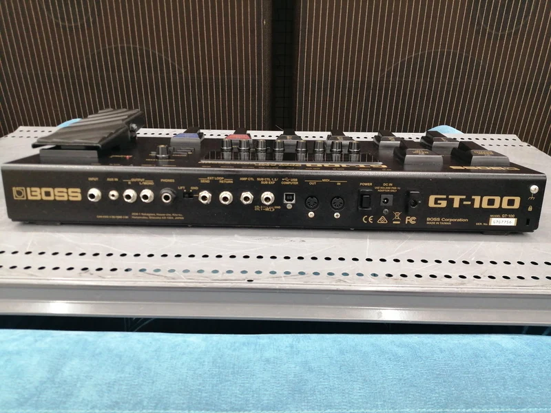 BOSS Multi-Effektgerät GT-100