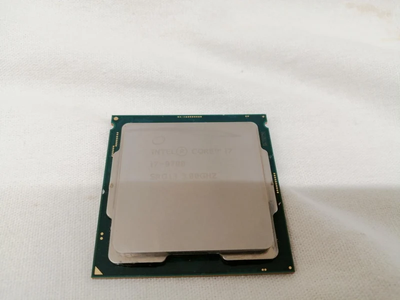Intel Core i7-9700 CPU
