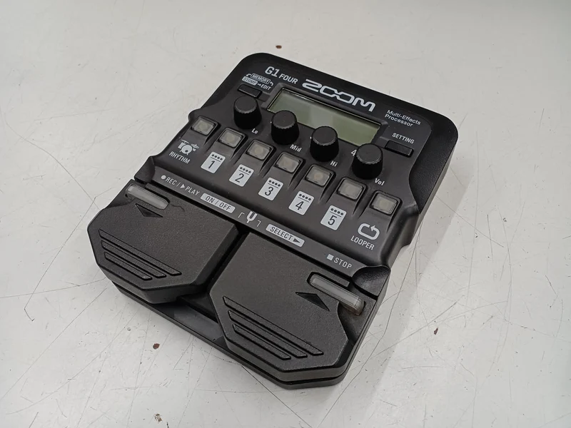 ZOOM Multi-Effekte G1 FOUR