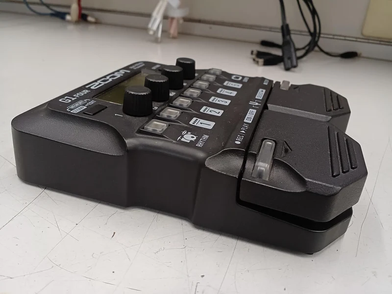 ZOOM Multi-Effekte G1 FOUR