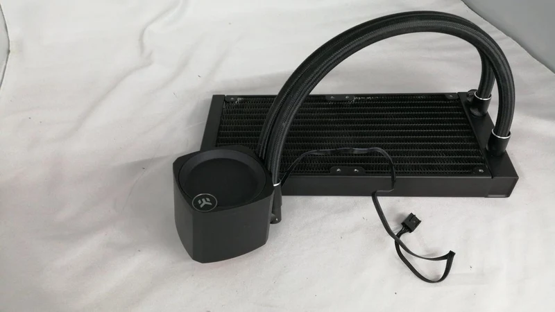 EKWB Wassergekühlter CPU-Kühler EK-NUCLEUS AIO CR240 DARK