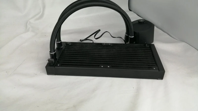 EKWB Wassergekühlter CPU-Kühler EK-NUCLEUS AIO CR240 DARK