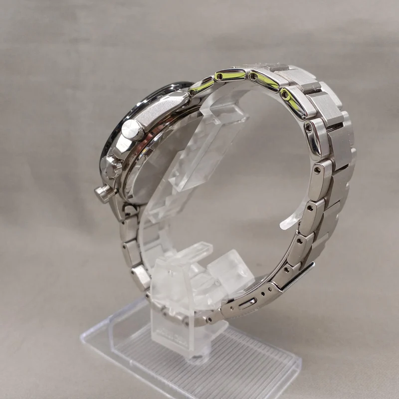 SEIKO Solar Chronograph V175-00A0