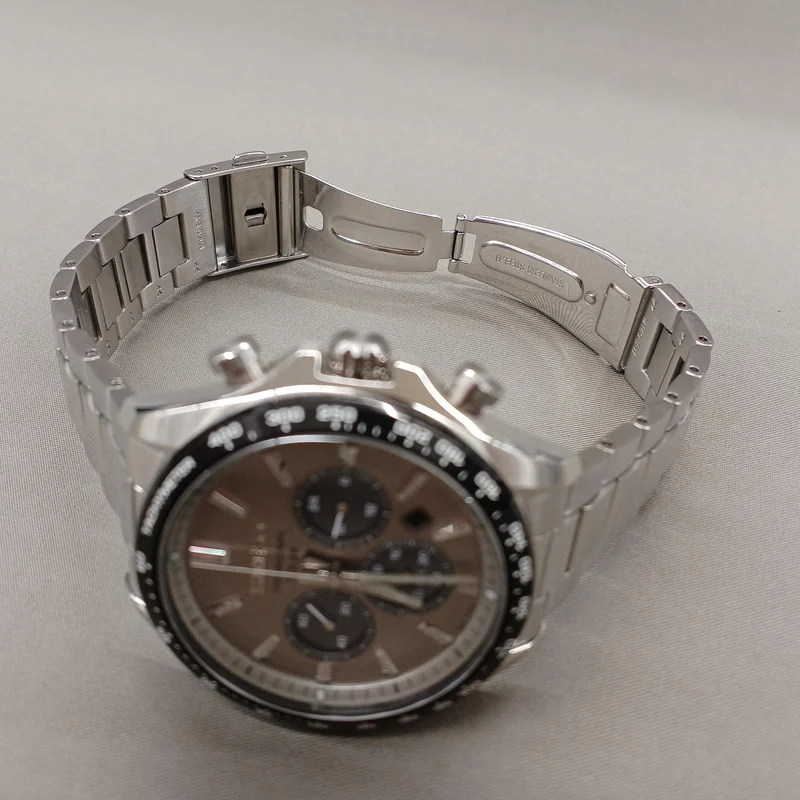 SEIKO Solar Chronograph V175-00A0