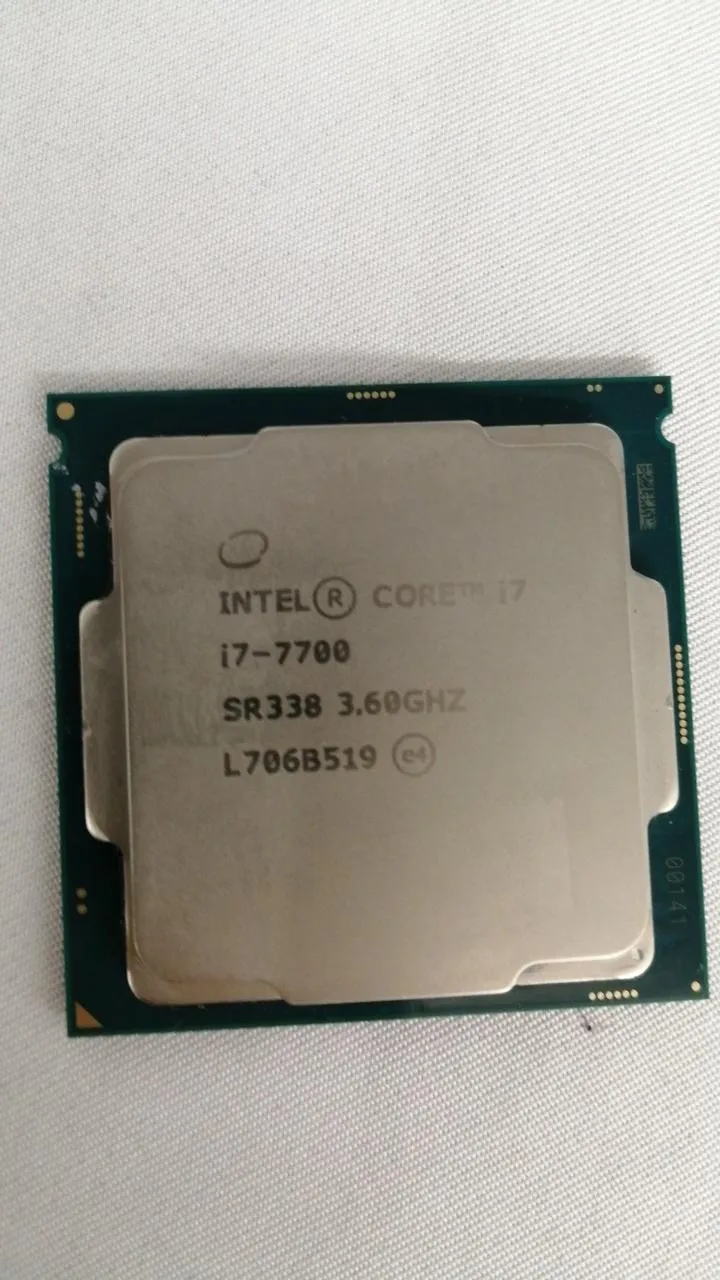 Intel Core i7-7700 CPU