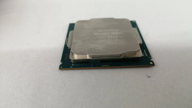 Intel Core i7-7700 CPU