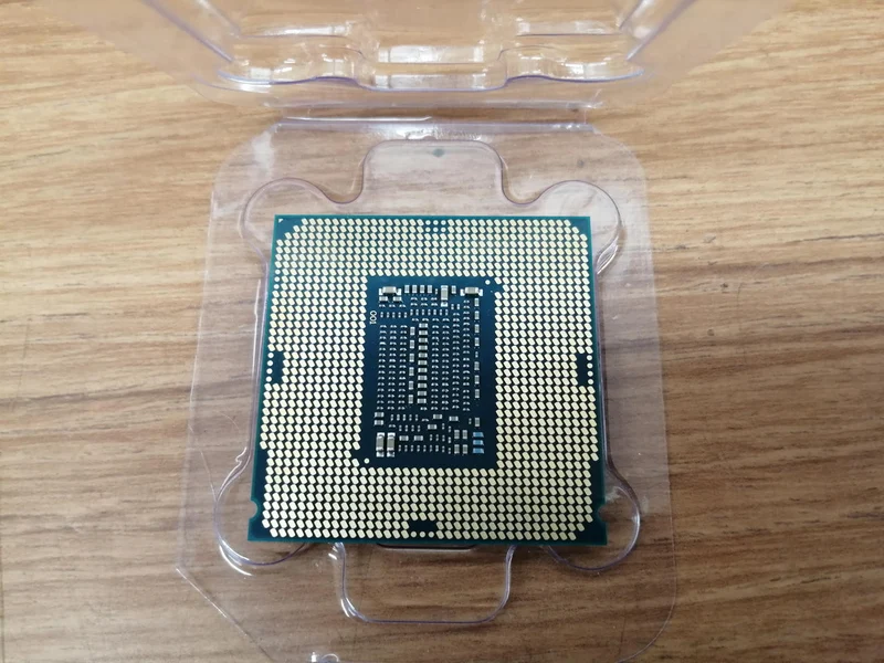 Intel Xeon E-2144G CPU