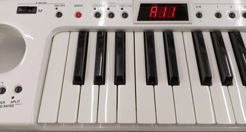 ROLAND MIDI-Keyboard AX-7
