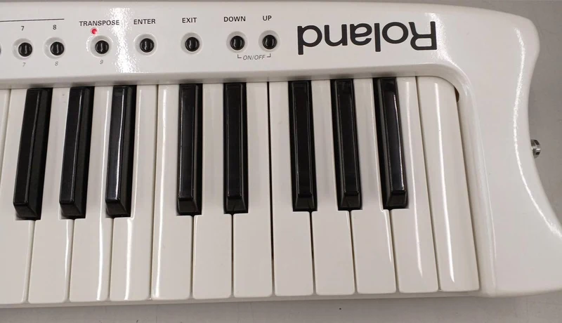 ROLAND MIDI-Keyboard AX-7