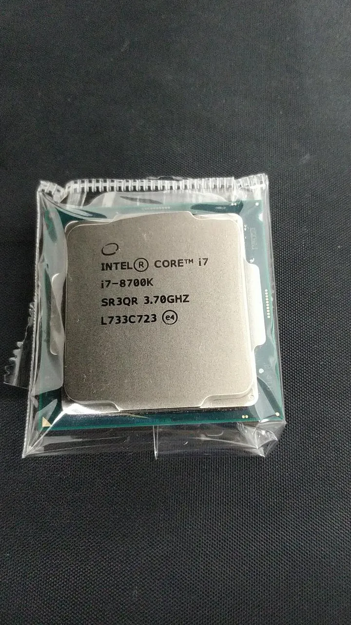 Intel CPU i7-8700K SR3QR