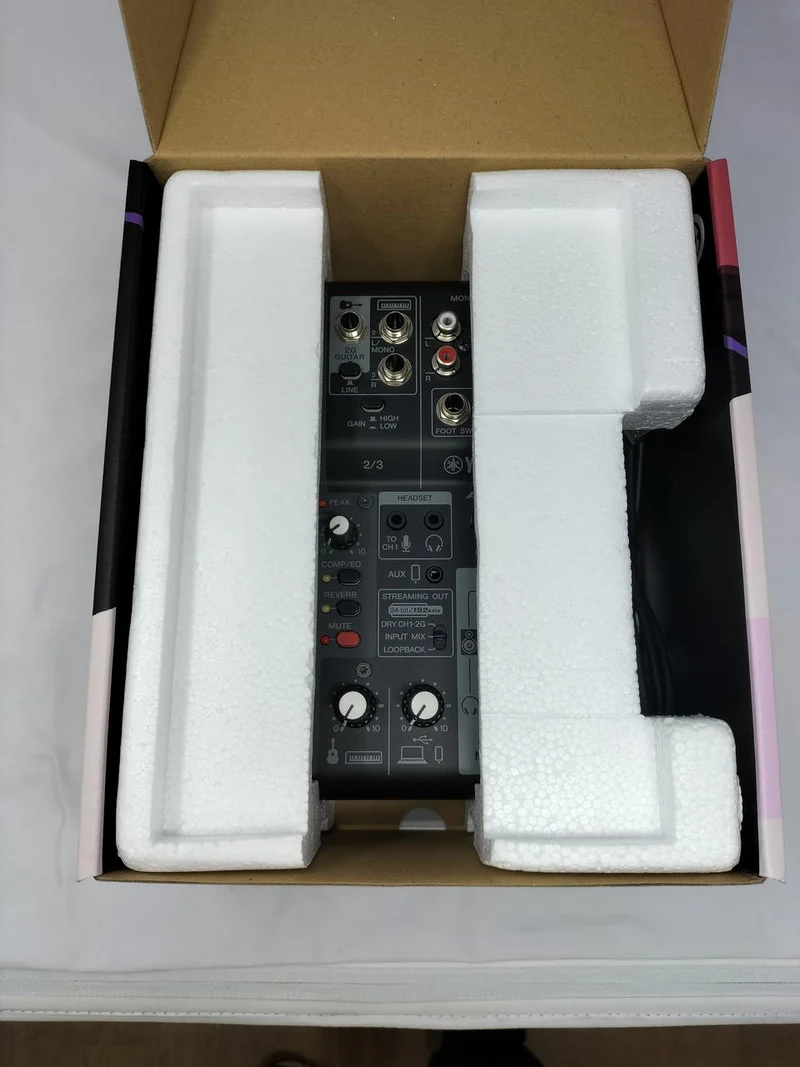 YAMAHA Live-Streaming-Mixer AG03MK2