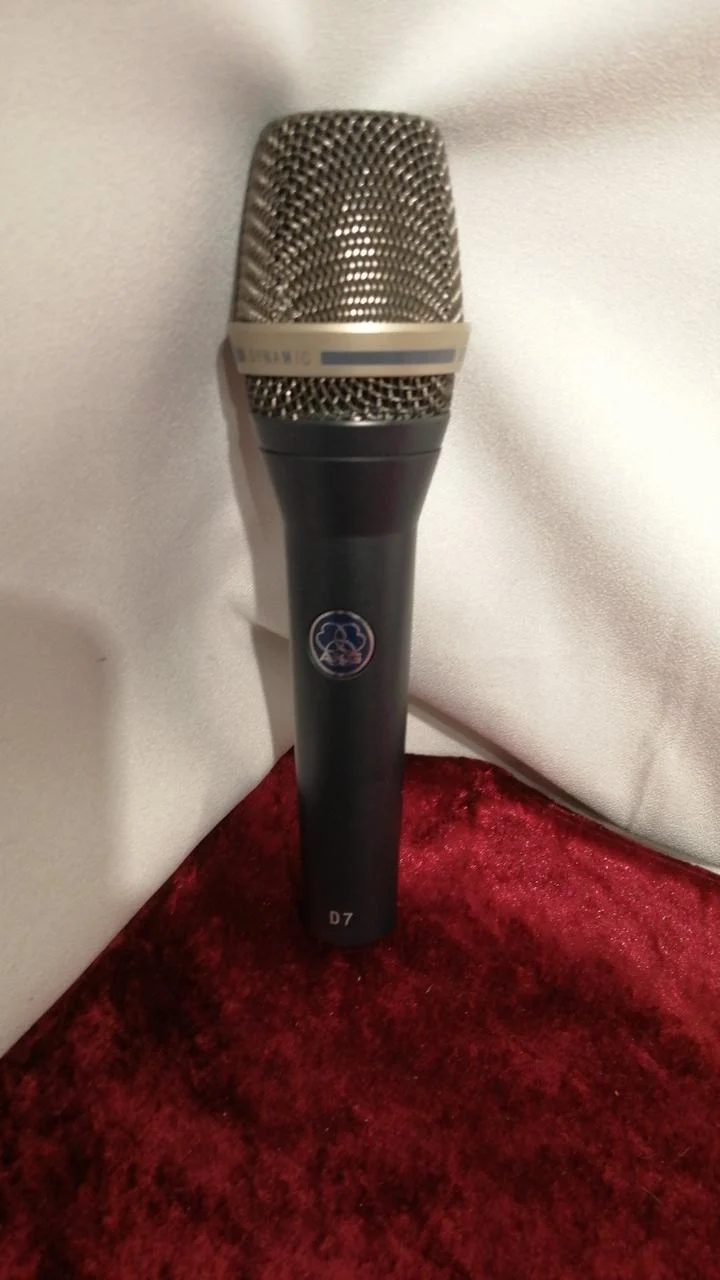 AKG Dynamisches Mikrofon D7