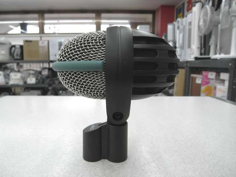 AKG Dynamisches Mikrofon D112 MK2