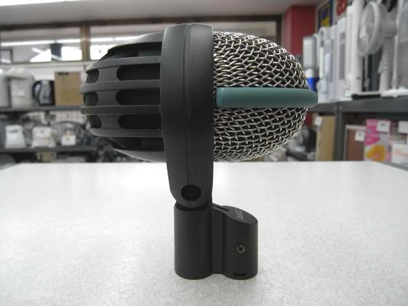 AKG Dynamisches Mikrofon D112 MK2