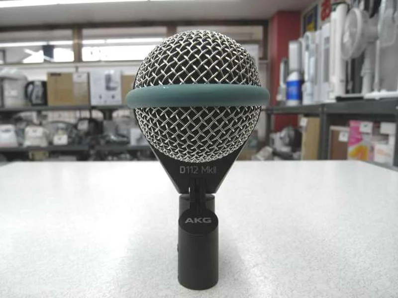 AKG Dynamisches Mikrofon D112 MK2
