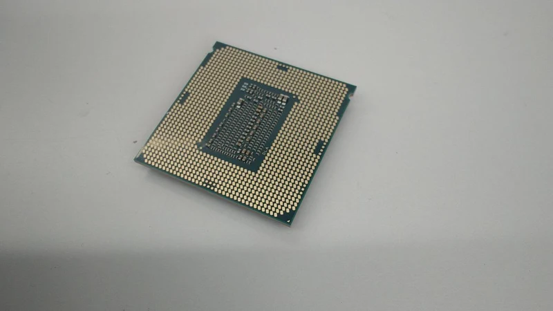 Intel Core i7-9700 CPU