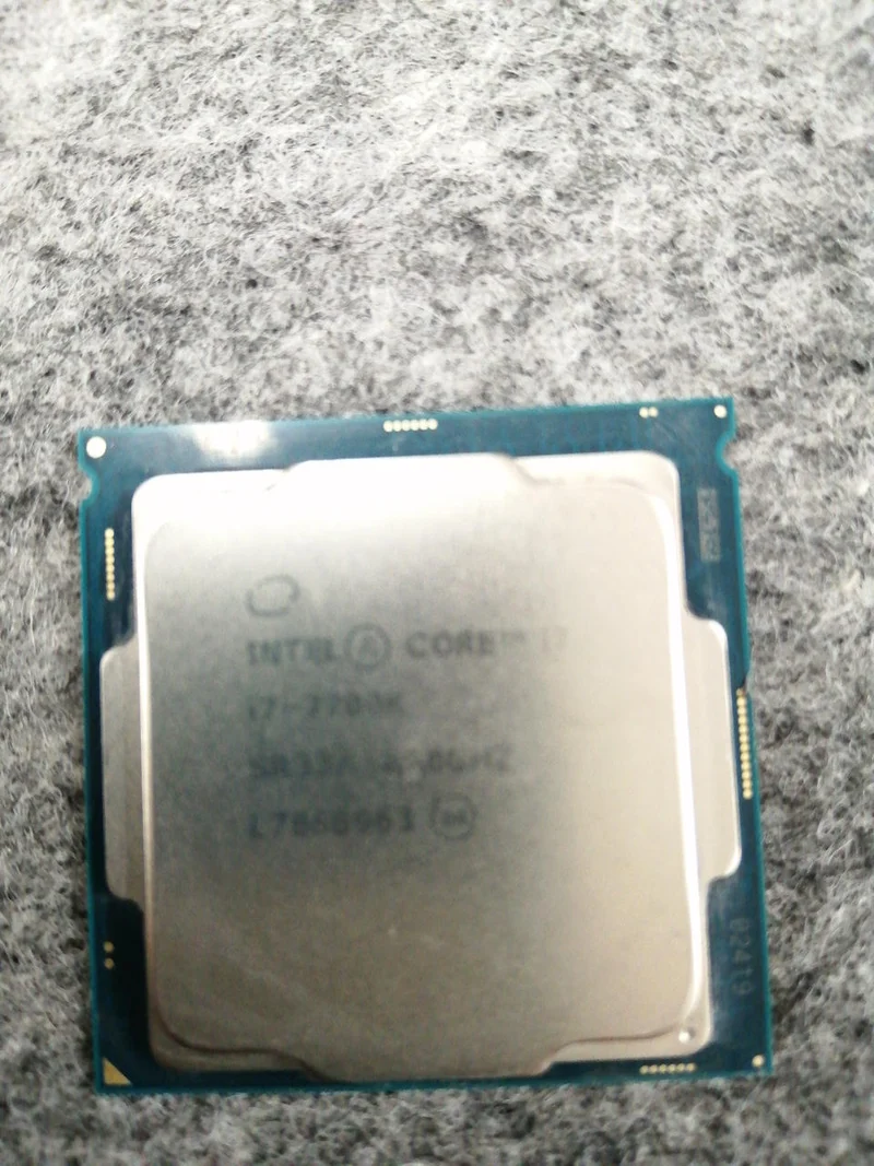 Intel Core i7 i7-7700K