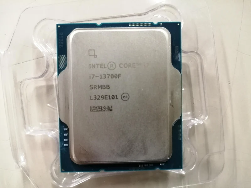 Intel CPU i7-13700F
