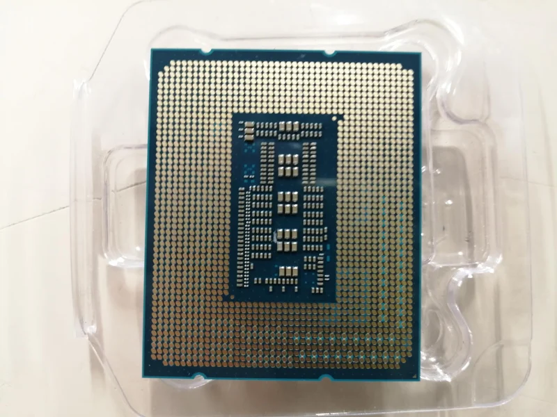 Intel CPU i7-13700F