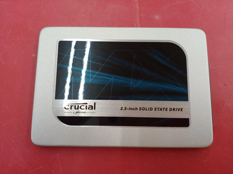 CRUCIAL SSD CT750MX300SSD1