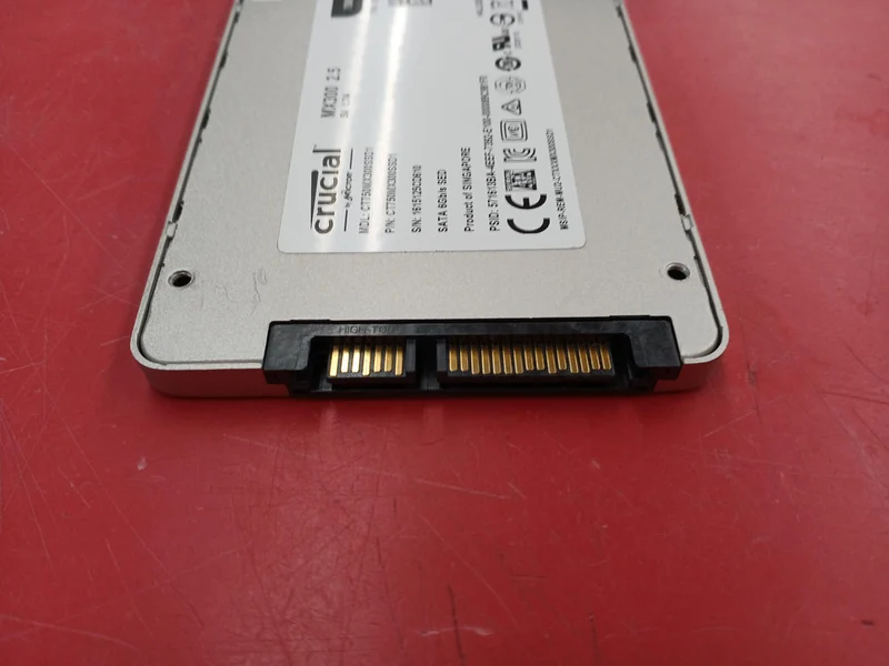 CRUCIAL SSD CT750MX300SSD1