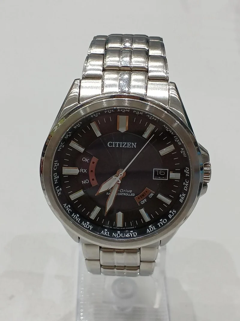 CITIZEN Funkgesteuerte Uhr H145-S073545