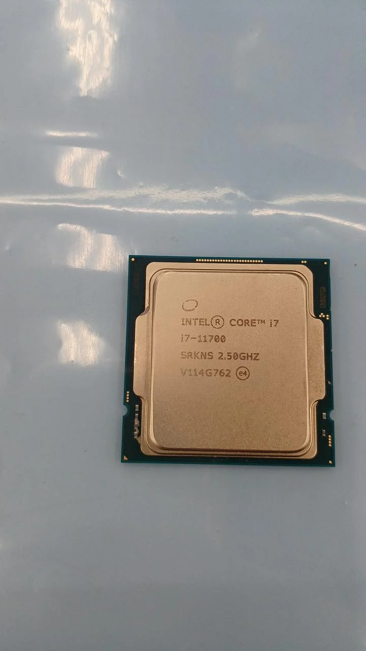 Intel Core i7-11700 CPU
