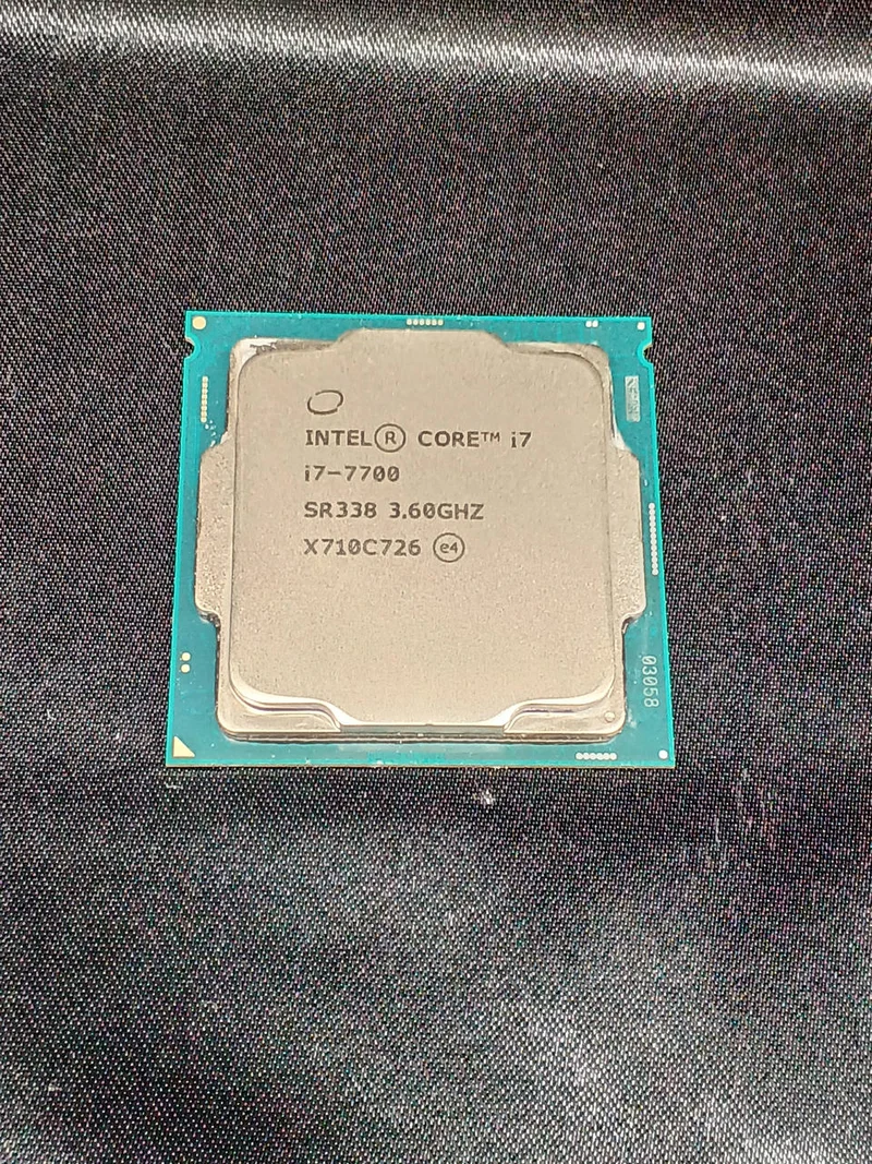 Intel Core i7-7700 CPU