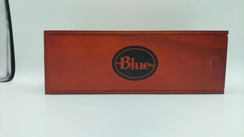 BLUE Kondensatormikrofon BLACKOUT SPARK SL
