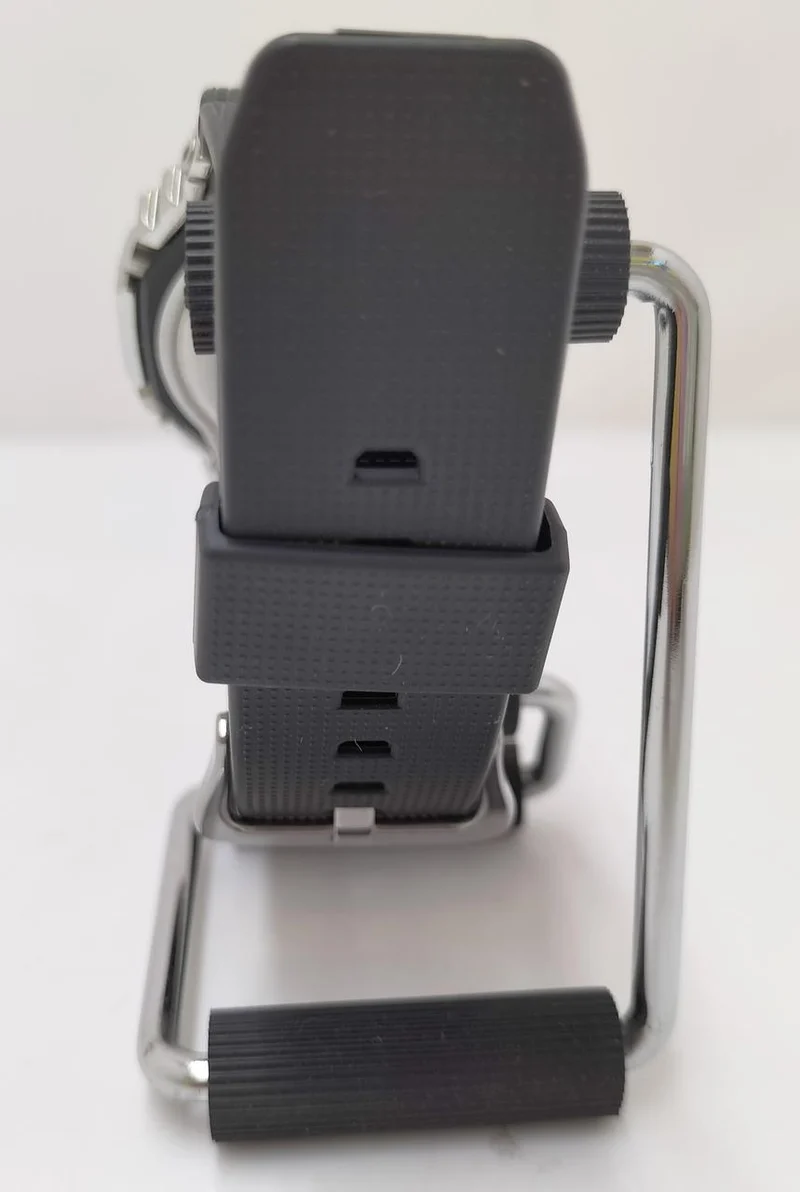 CASIO G-SHOCK GM-2100