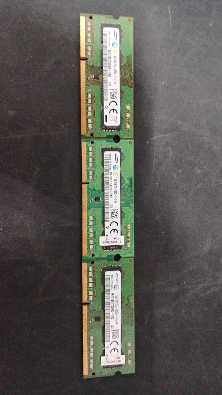 SAMSUNG DDR3 Laptop-Speicher 4 GB 11 Discs DDR3 PC3L-12800S