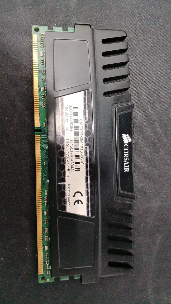 CORSAIR DDR3-Speicher 32 GB (8 x 4) CMZ32GX3M4X1866C10