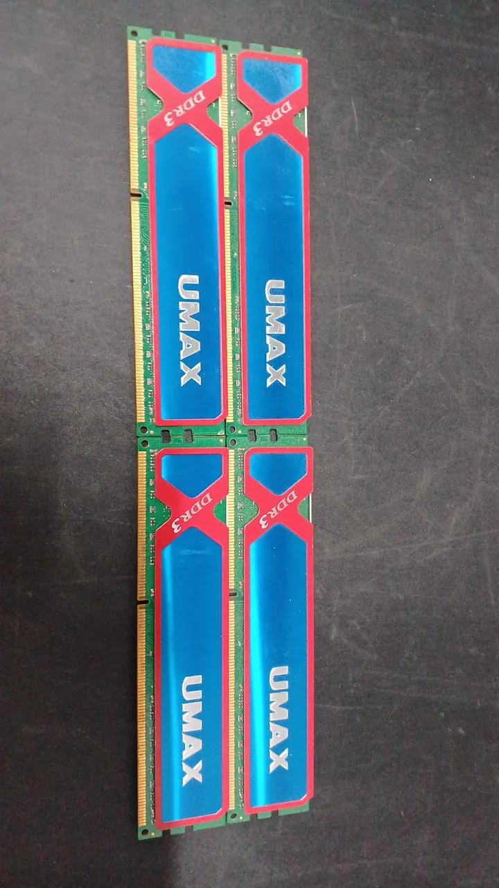 UMAX DDR3-Speicher 16 GB (4 Module à 4 GB) DCDDR3-8GB-1600OC