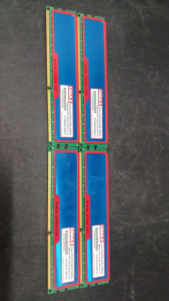 UMAX DDR3-Speicher 16 GB (4 Module à 4 GB) DCDDR3-8GB-1600OC