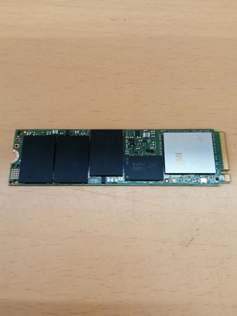Intel SSD 1024 GB
