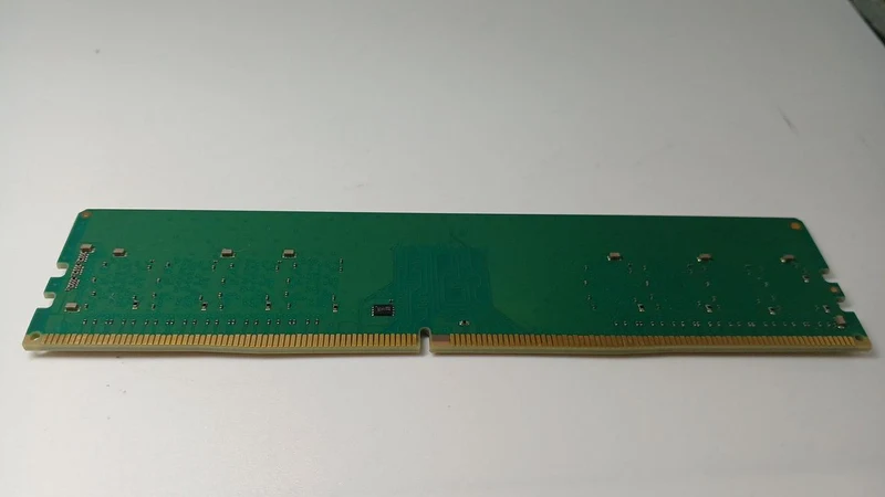 CRUCIAL Memory CT8G4FS832A