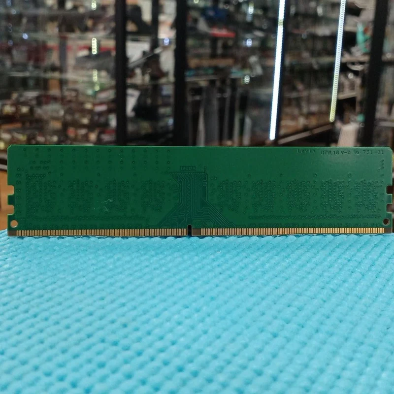 CRUCIAL PC-Speicher CT8G4DFS824A. C8FAD1