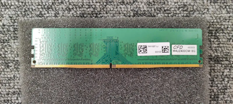 CRUCIAL DDR4-Speicher W4U2400CM-8G