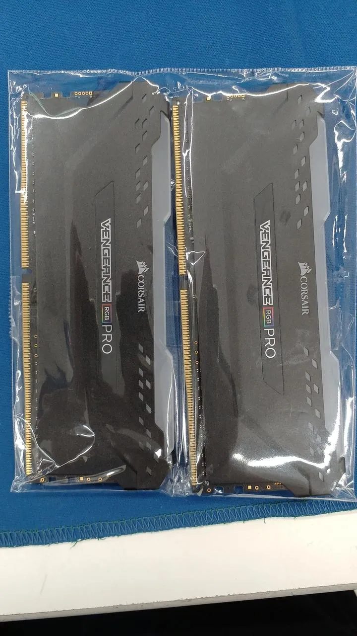 CORSAIR Arbeitsspeicher MW16GX4M2C3200C16