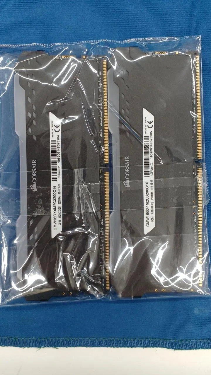 CORSAIR Arbeitsspeicher MW16GX4M2C3200C16