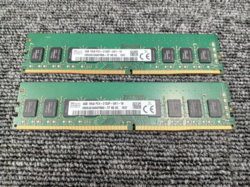 SK HYNIX Arbeitsspeicher: PC4-2133P 4 GB × 2