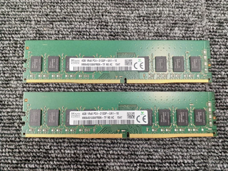 SK HYNIX Arbeitsspeicher: PC4-2133P 4 GB × 2