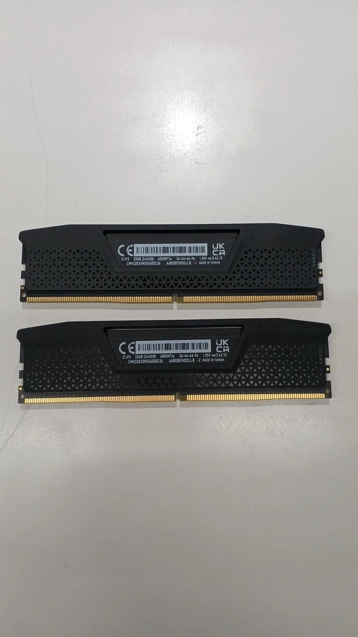 CORSAIR DDR5 16GB×2 CMK32GX5M2E6000C36