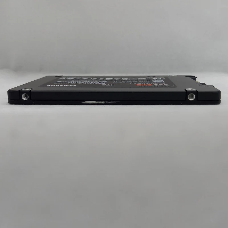SAMSUNG SSD 4 TB MZ-76E4T0