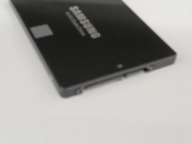 SAMSUNG SSD 1 TB MZ75E1T0BIT