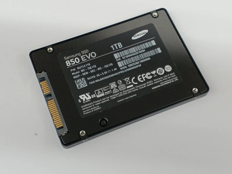 SAMSUNG SSD 1 TB MZ75E1T0BIT