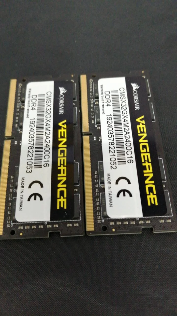 VENGEANCE DDR4 32GB Arbeitsspeicher (16GB×2) CMS32GX4M2A2400C16