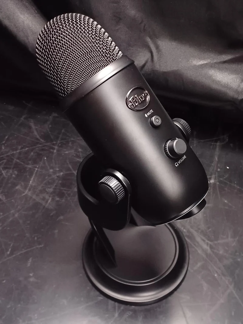 BLAUES USB-Mikrofon YETI/BM400